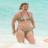 Celebrities - Kelly Clarkson At The Beach
